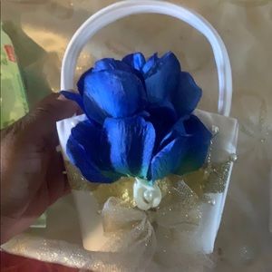 2 flower girl baskets